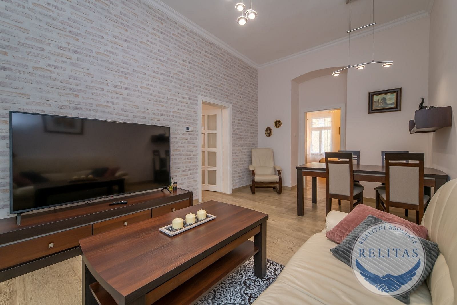 Pronájem bytu 2+1 63 m² - foto 6