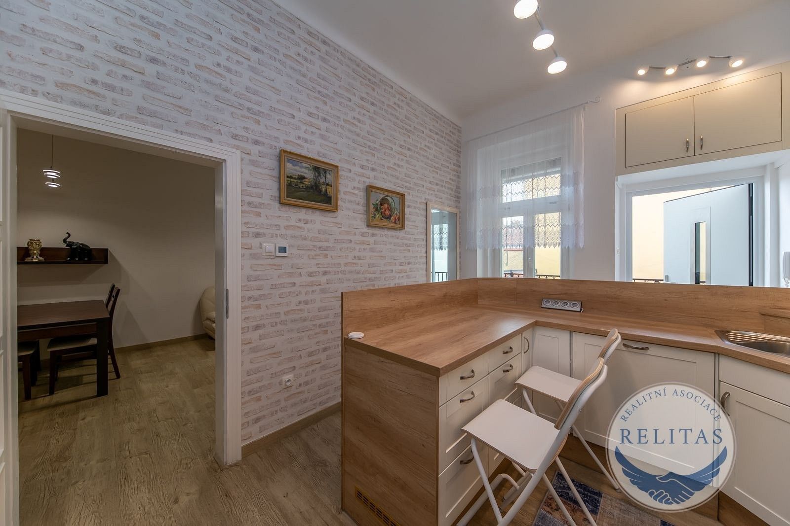Pronájem bytu 2+1 63 m² - foto 10