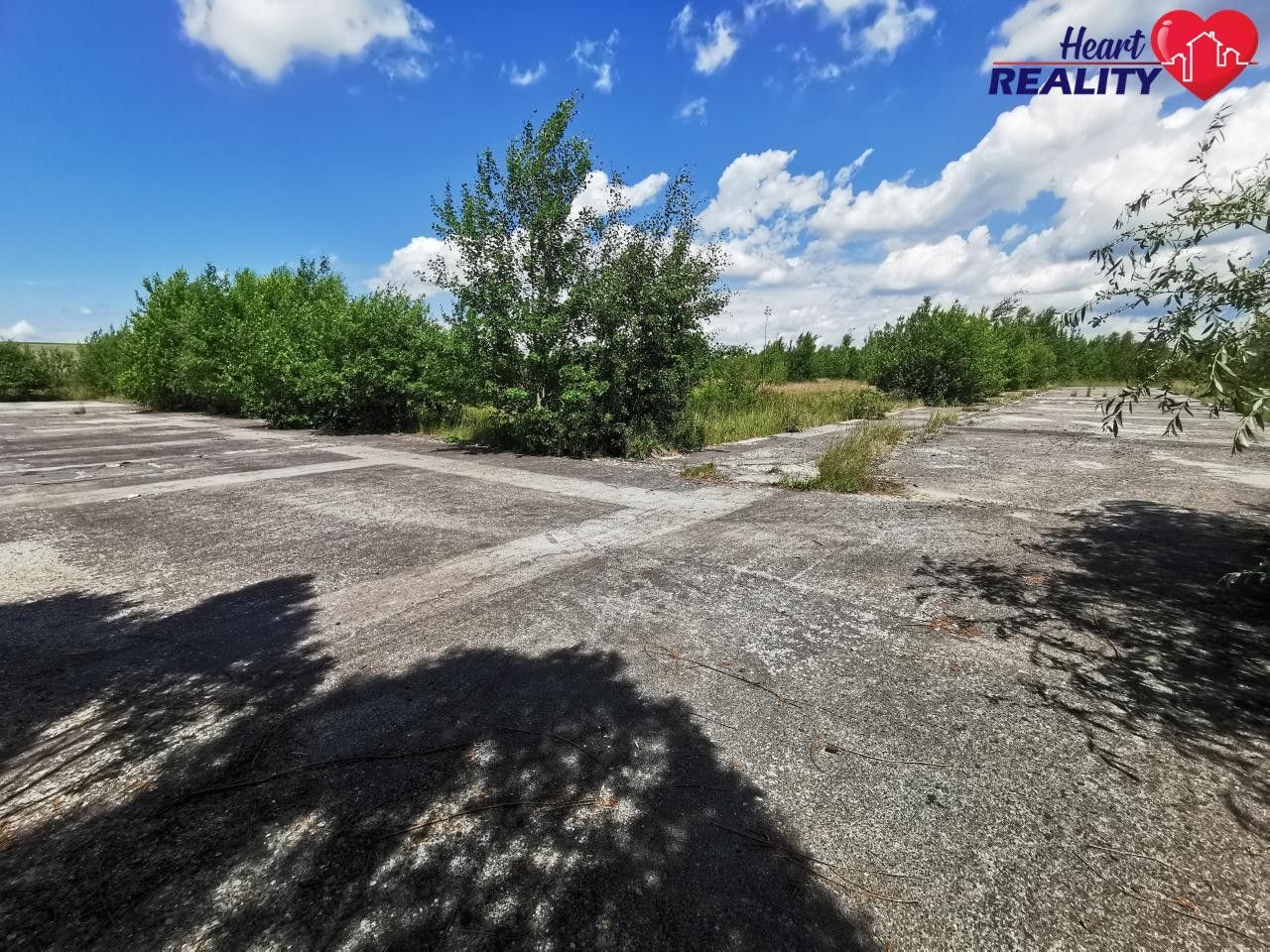 Prodej pozemku 32430 m² - foto 1