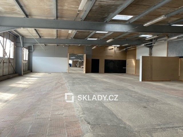 Pronájem komerčního prostoru 1080 m² - foto 3