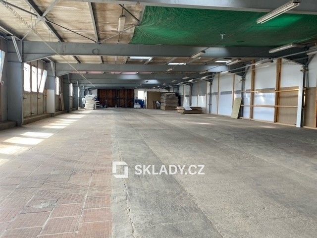 Pronájem komerčního prostoru 1080 m² - foto 6