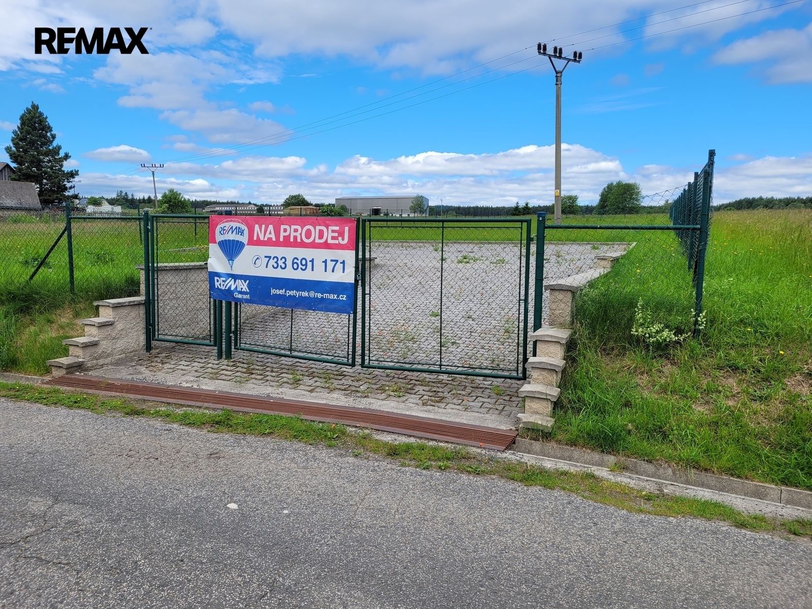 Prodej pozemku 1213 m² - foto 1