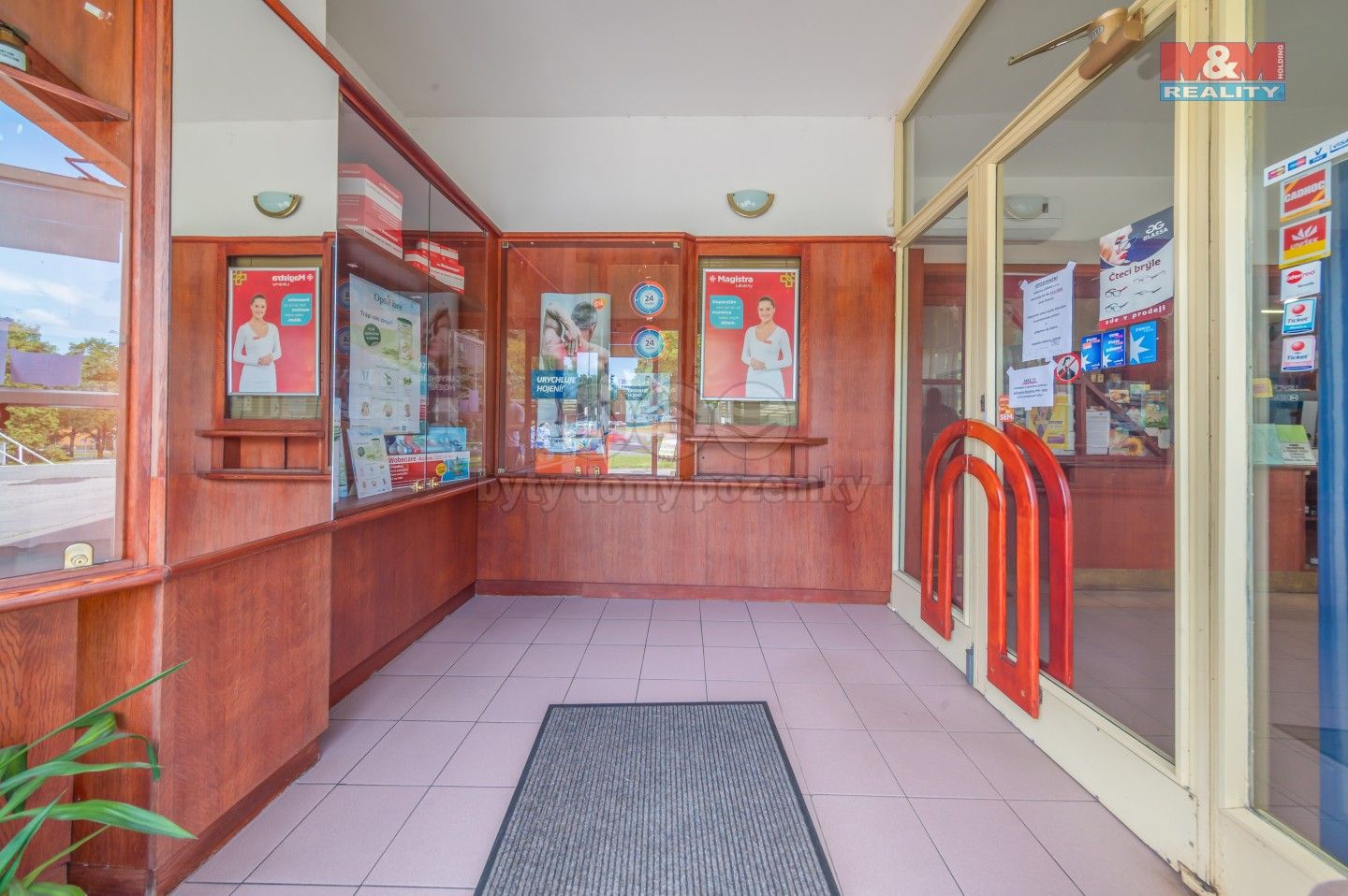 Pronájem komerčního prostoru 260 m² - foto 8
