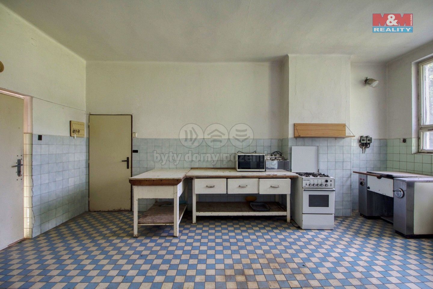Prodej komerčního prostoru 872 m² - foto 4