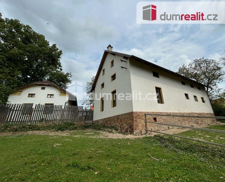 Prodej domu 240 m² - foto 1