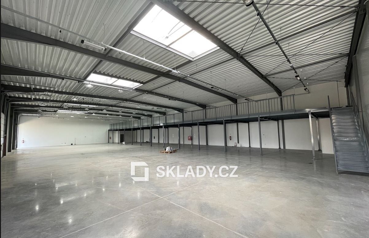 Pronájem komerčního prostoru 270 m² - foto 3