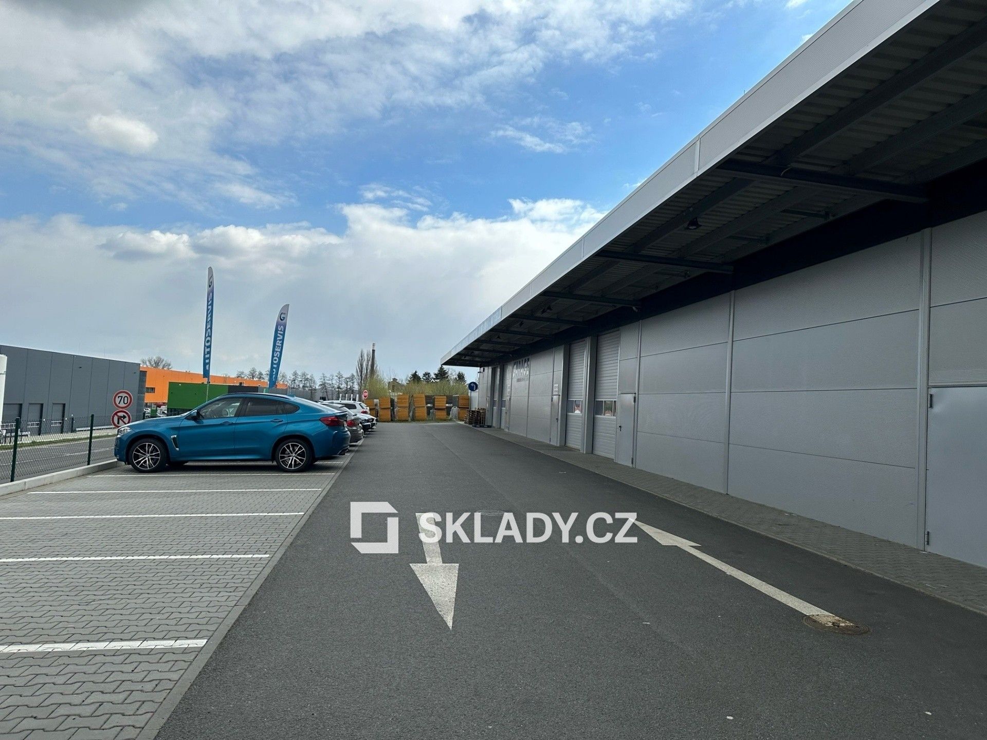 Pronájem komerčního prostoru 270 m² - foto 4