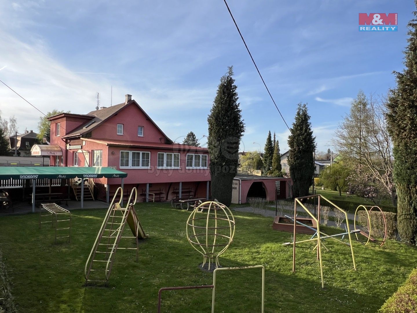 Prodej komerčního prostoru 235 m² - foto 1