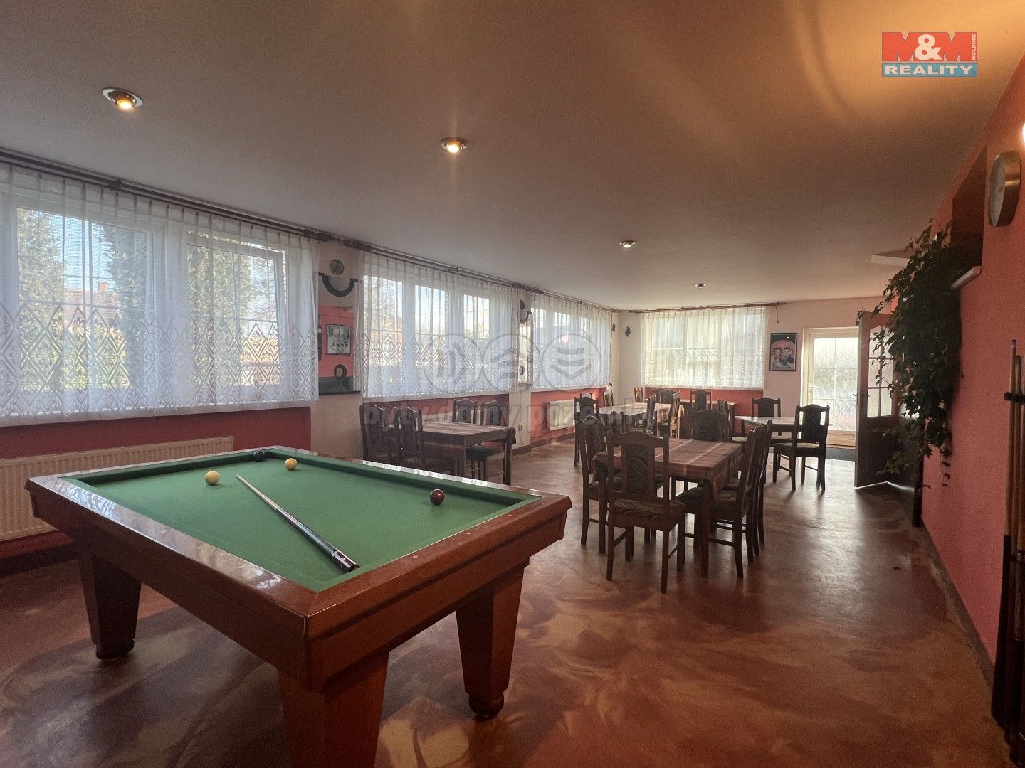 Prodej komerčního prostoru 235 m² - foto 5