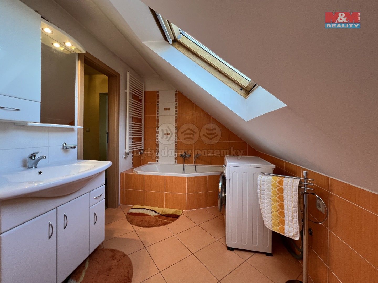 Prodej komerčního prostoru 235 m² - foto 20