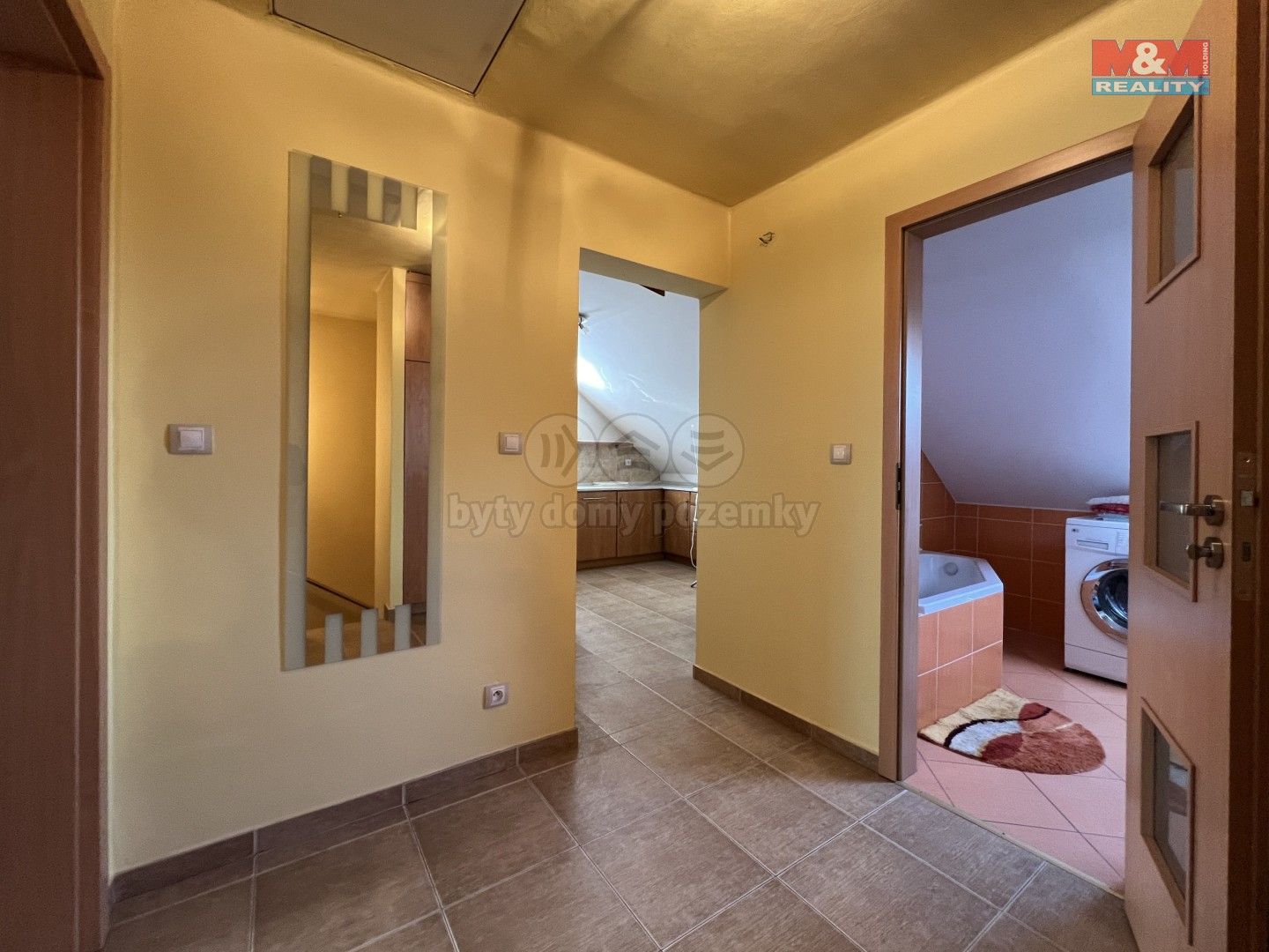Prodej komerčního prostoru 235 m² - foto 24