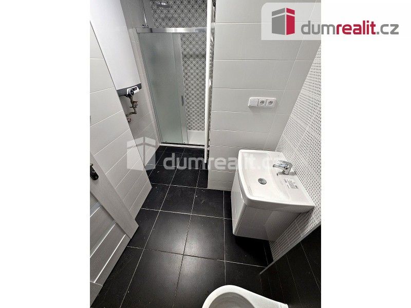 Pronájem bytu 2+kk 72 m² - foto 6