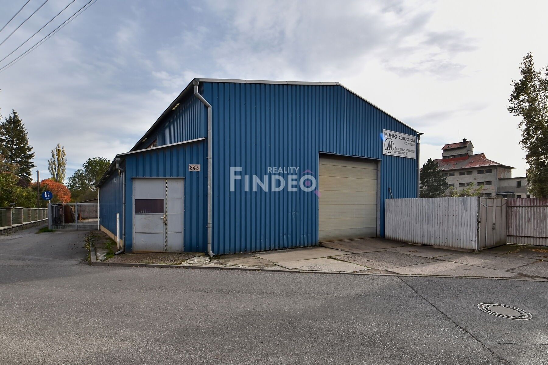 Pronájem komerčního prostoru 1350 m² - foto 2