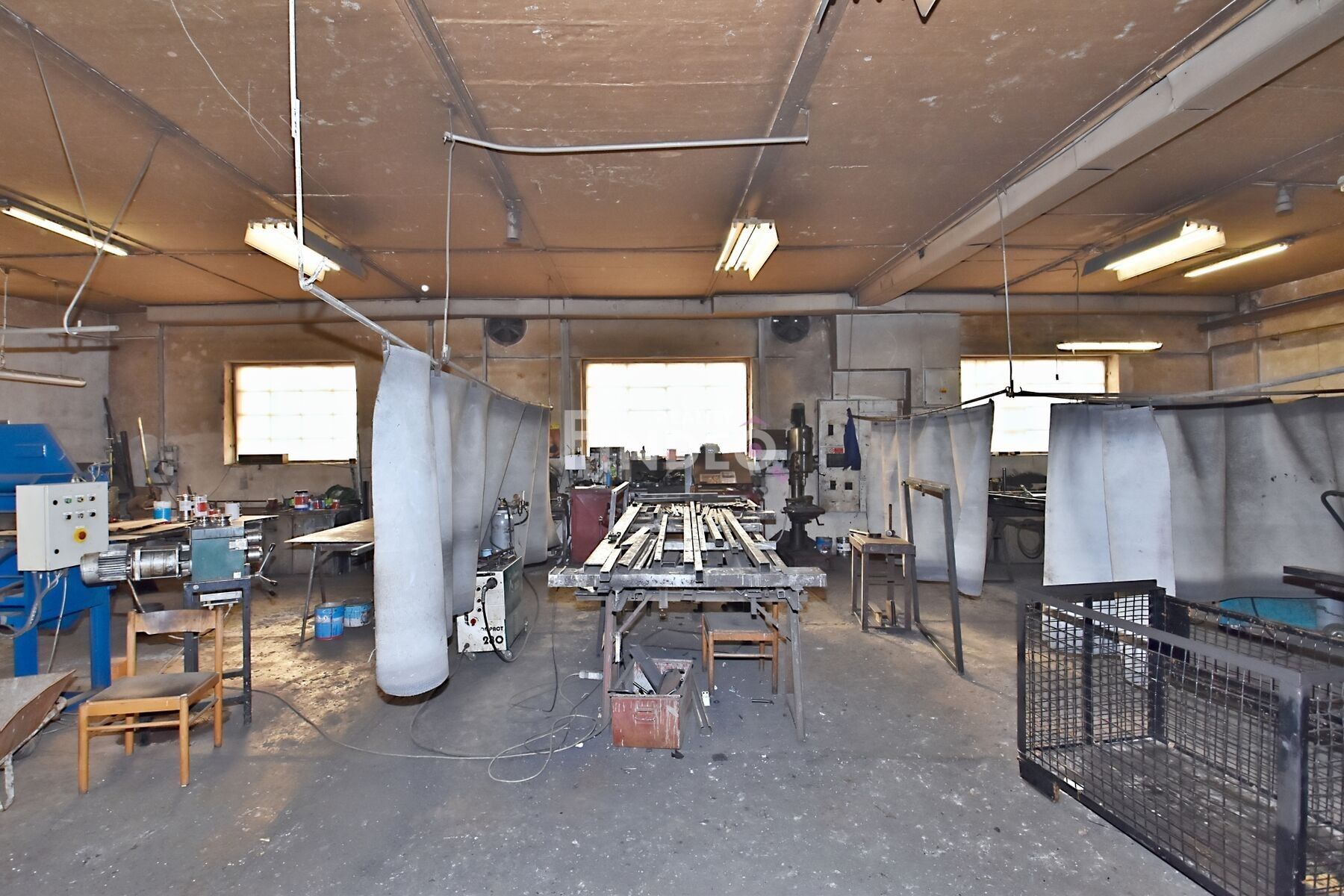 Pronájem komerčního prostoru 1350 m² - foto 15