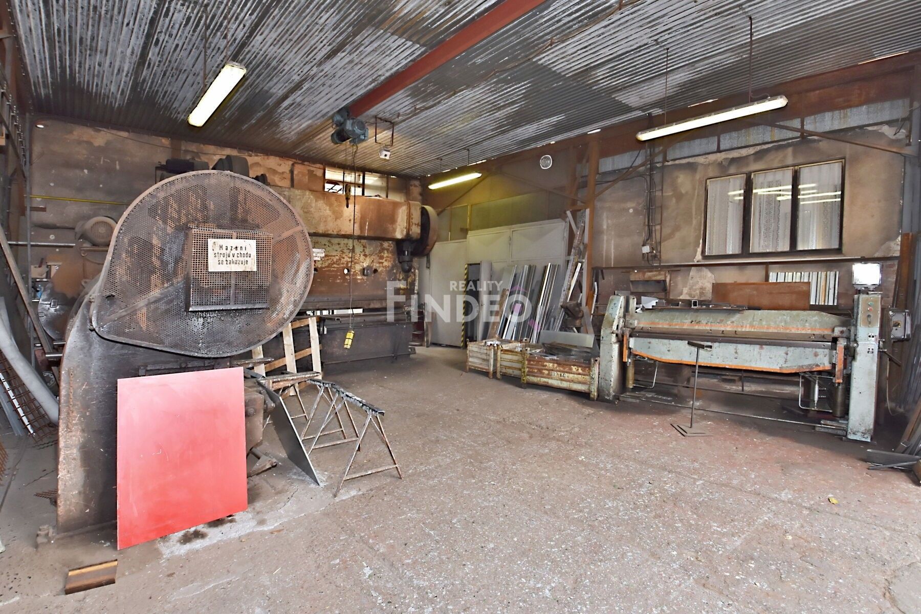 Pronájem komerčního prostoru 1350 m² - foto 21