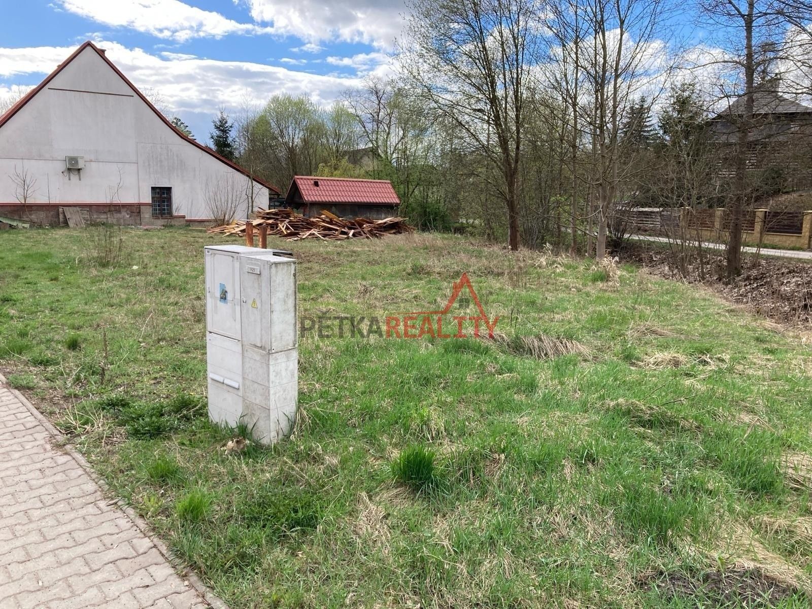 Prodej pozemku 692 m² - foto 2