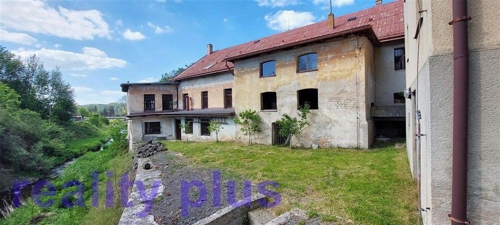Prodej komerčního prostoru 900 m² - foto 7