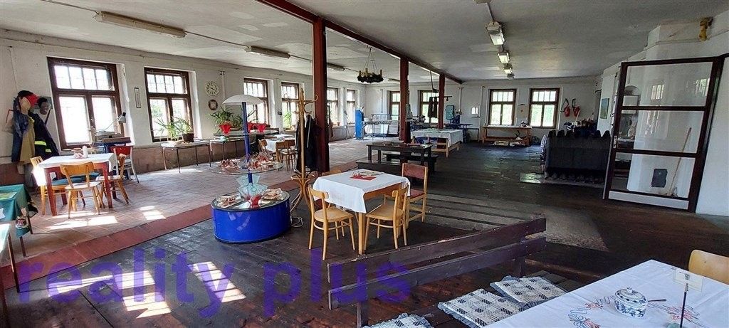 Prodej komerčního prostoru 900 m² - foto 10