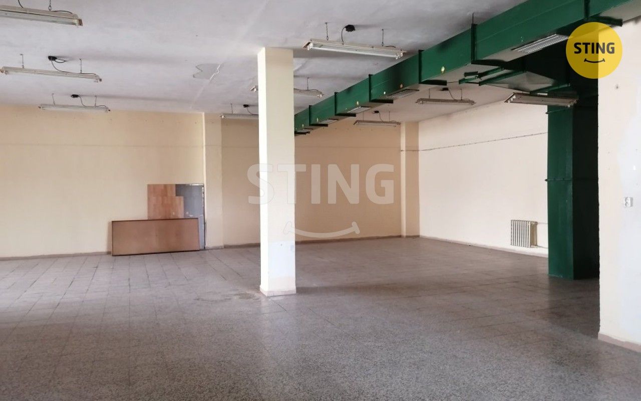 Pronájem komerčního prostoru 500 m² - foto 4