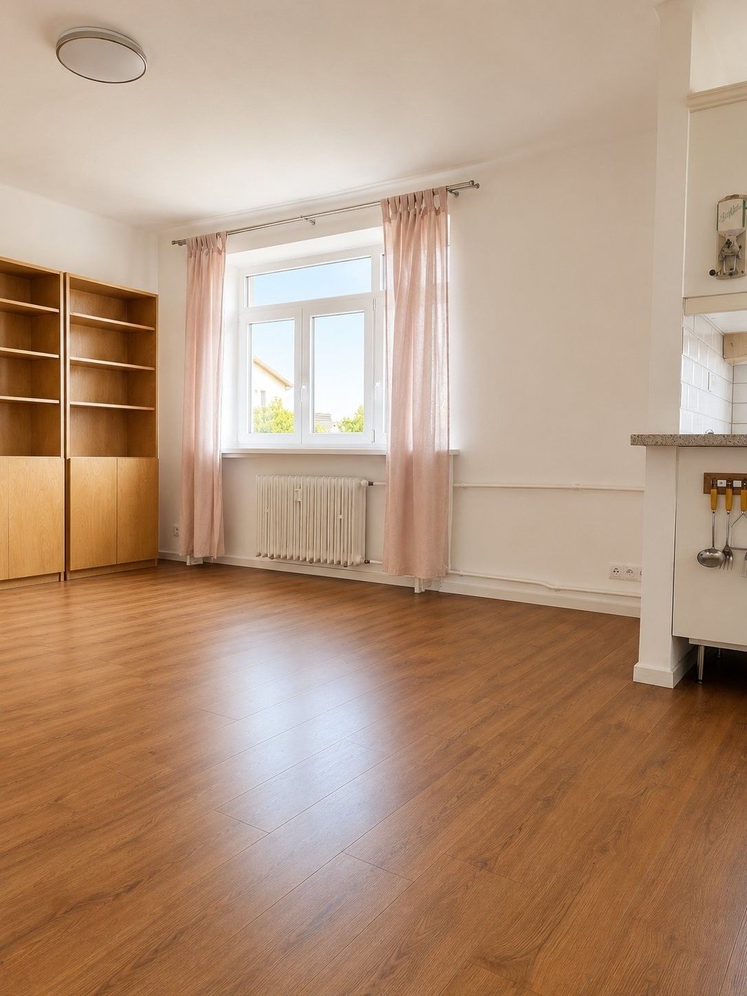Pronájem bytu 2+kk 65 m² - foto 3