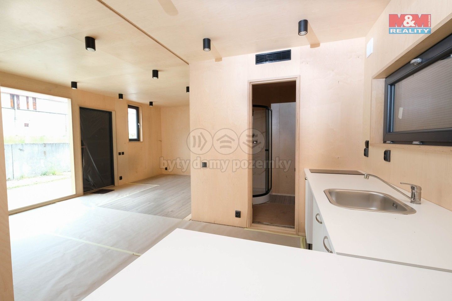 Prodej nemovitosti 34 m² - foto 1