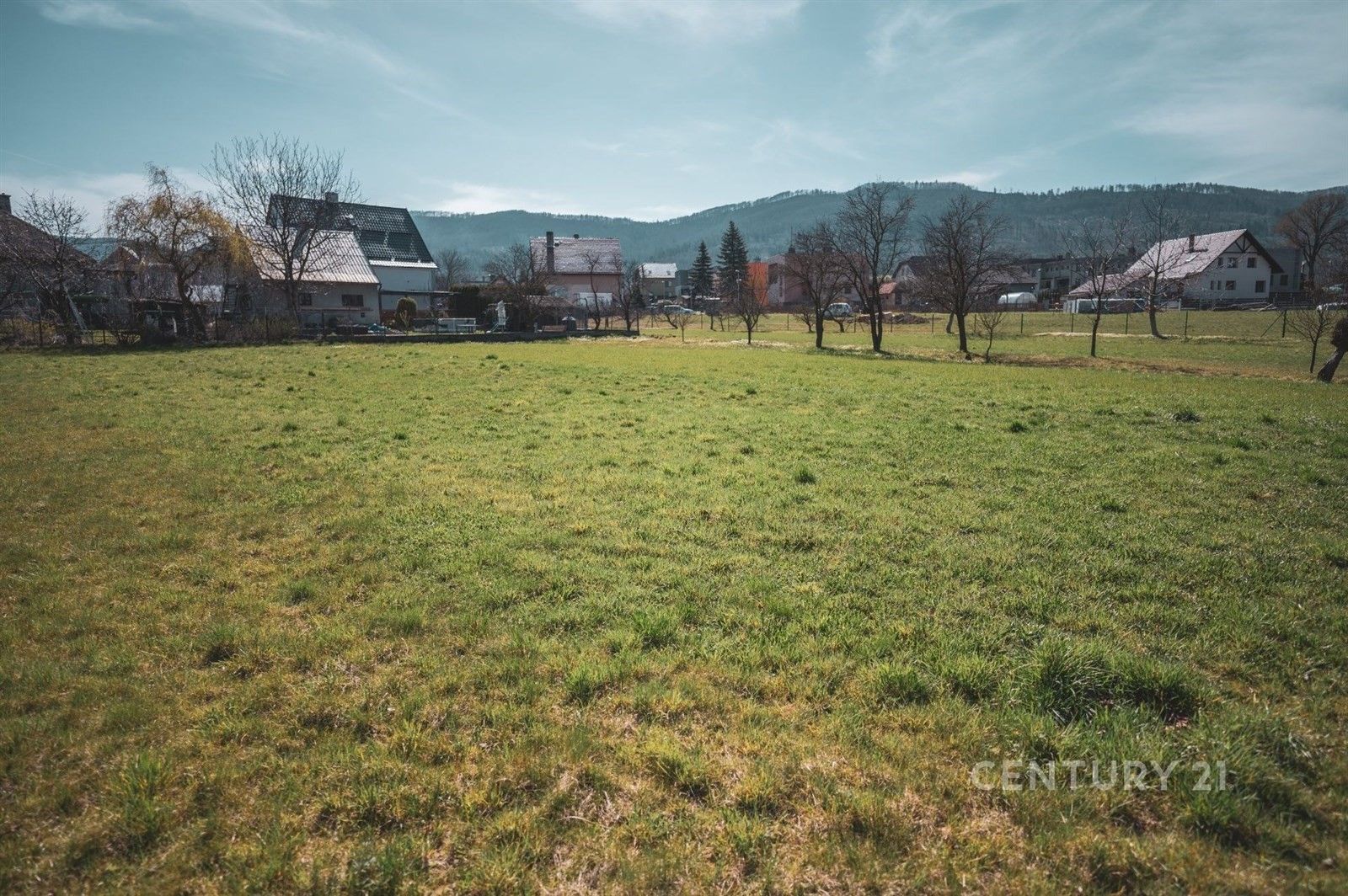 Prodej pozemku 1506 m² - foto 1