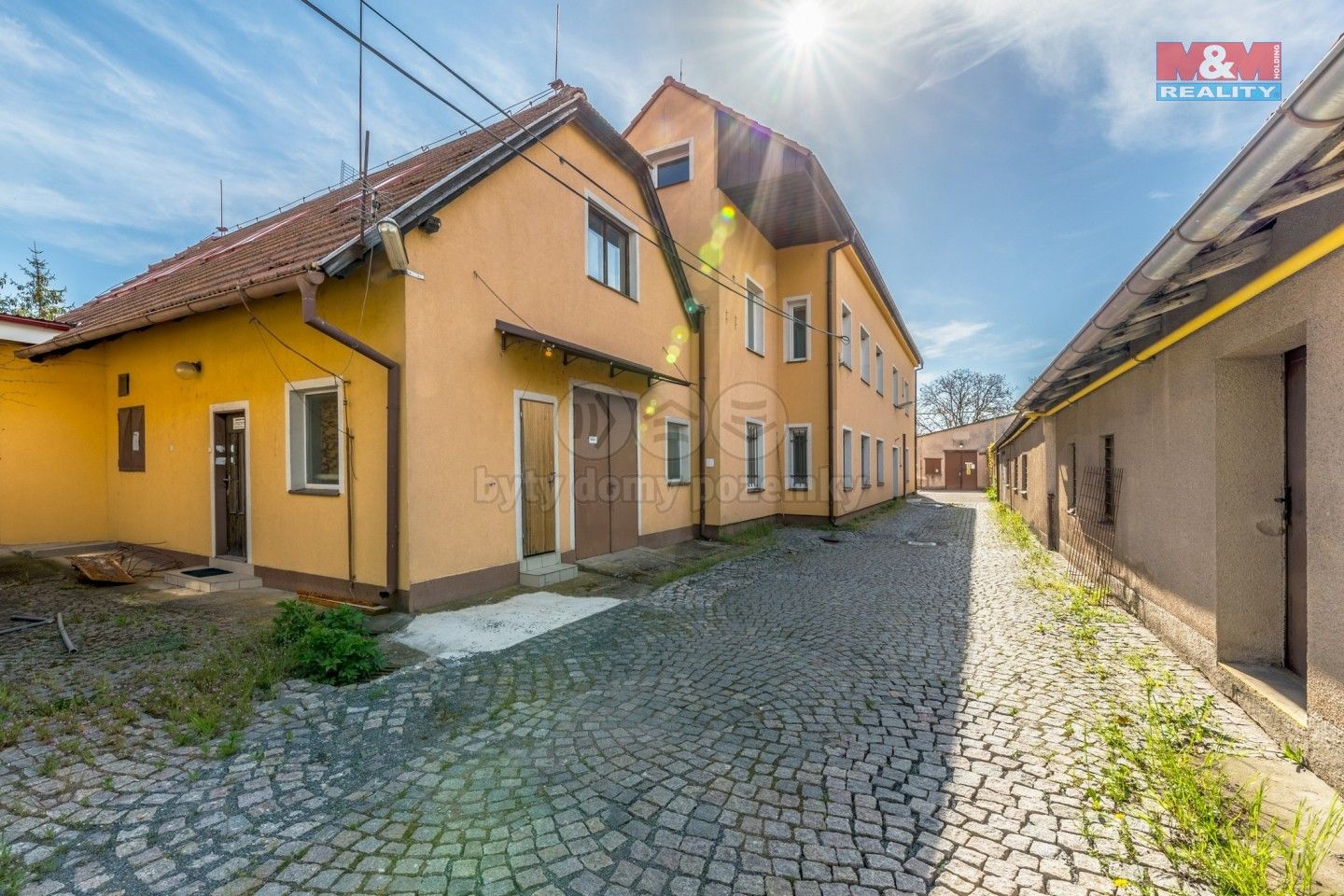 Prodej komerčního prostoru 1350 m² - foto 1