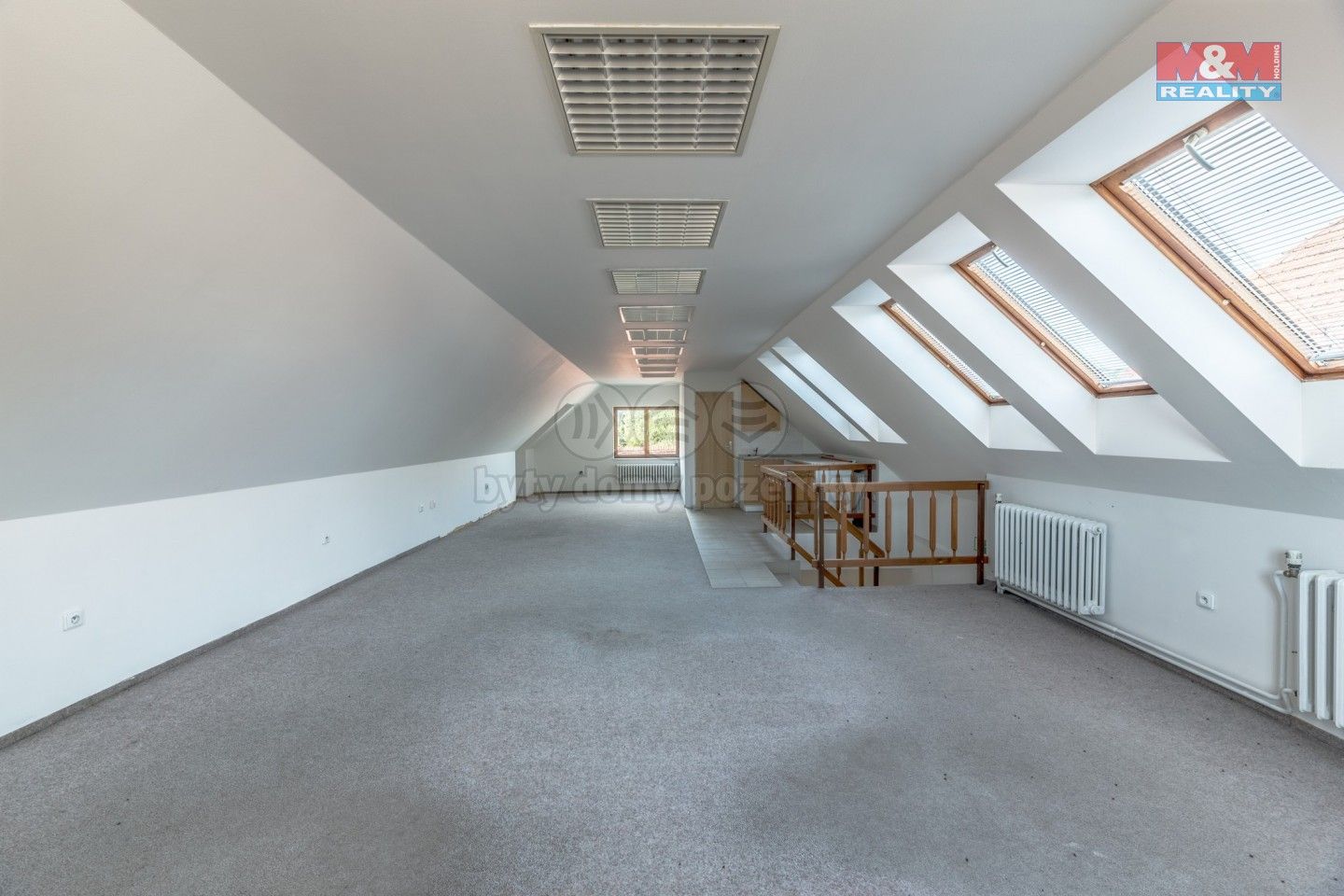 Prodej komerčního prostoru 1350 m² - foto 12