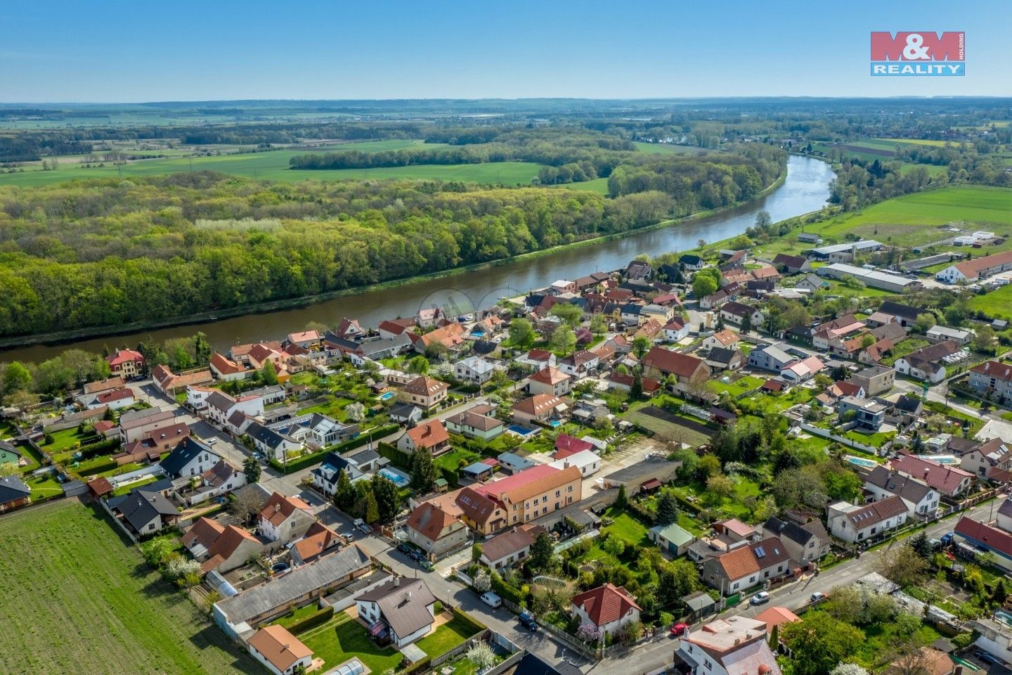 Prodej komerčního prostoru 1350 m² - foto 22