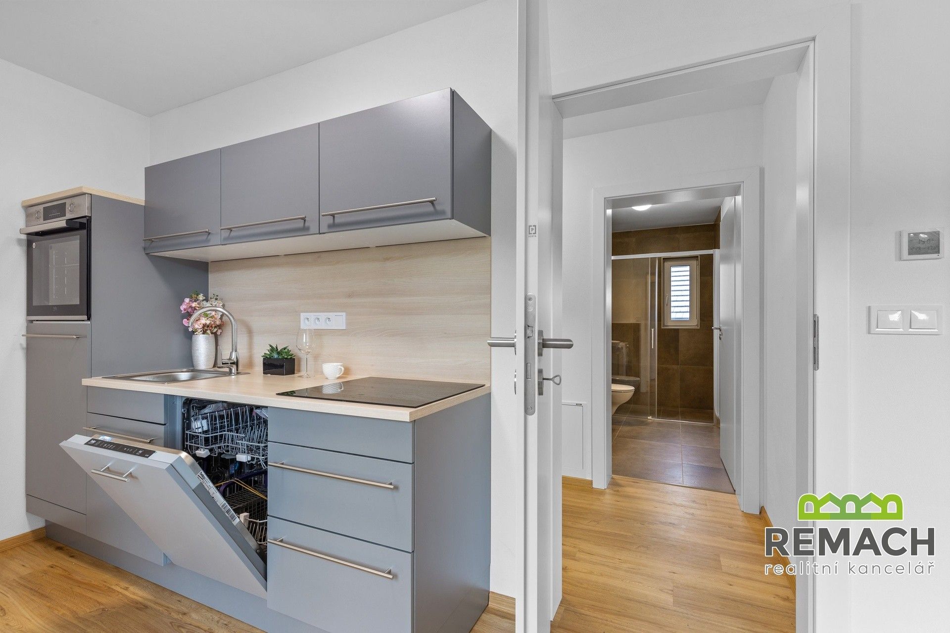 Pronájem bytu 2+kk 44 m² - foto 3
