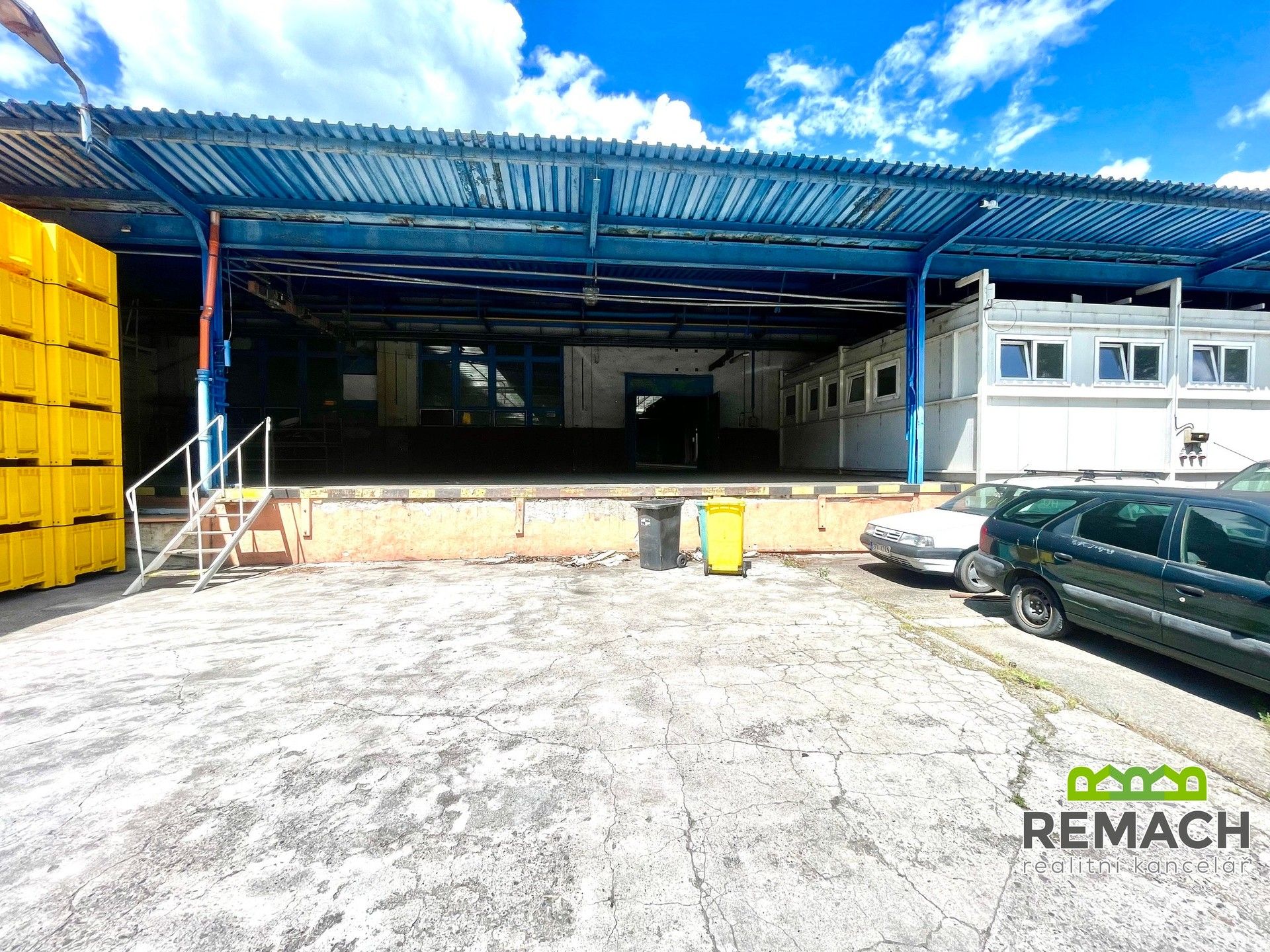 Pronájem komerčního prostoru 1800 m² - foto 4