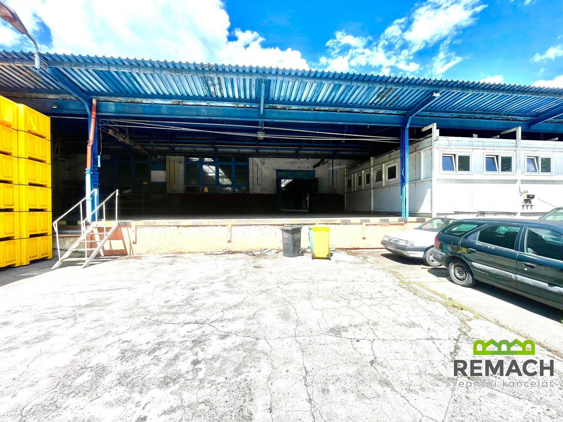 Pronájem komerčního prostoru 1800 m² - foto 5