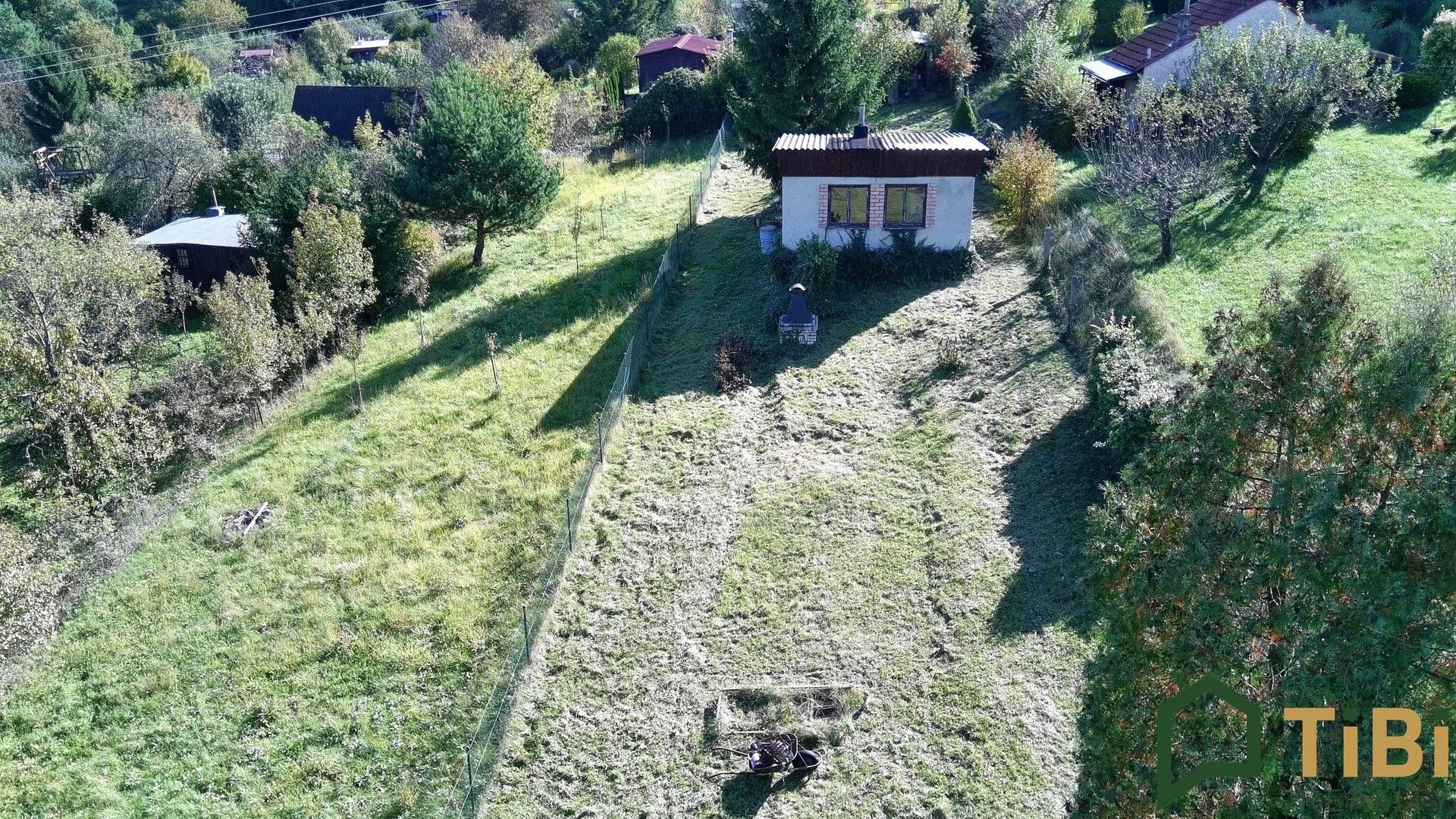 Prodej pozemku 594 m² - foto 1