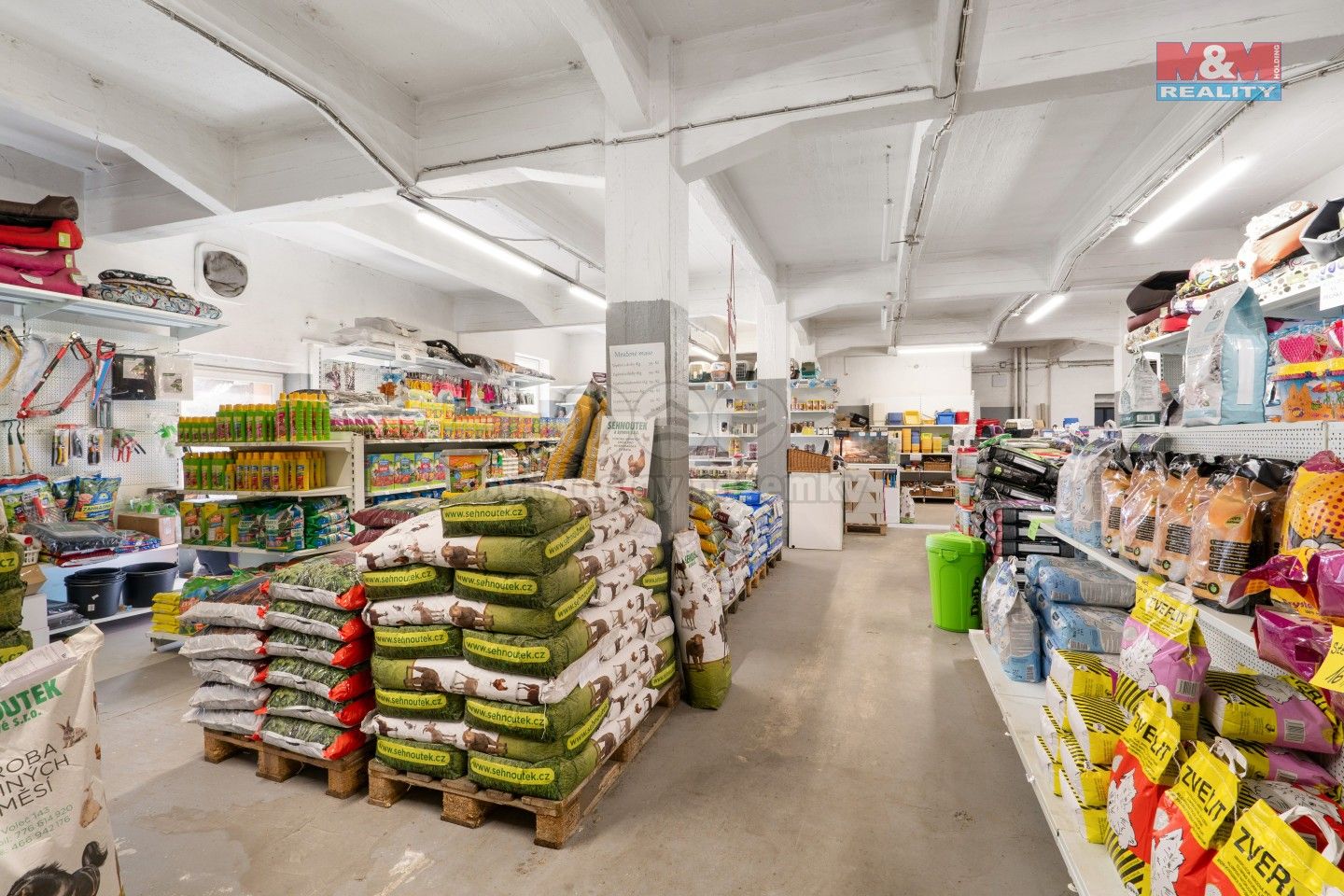 Prodej komerčního prostoru 3160 m² - foto 12