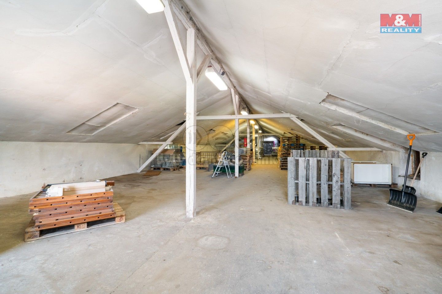 Prodej komerčního prostoru 3160 m² - foto 22