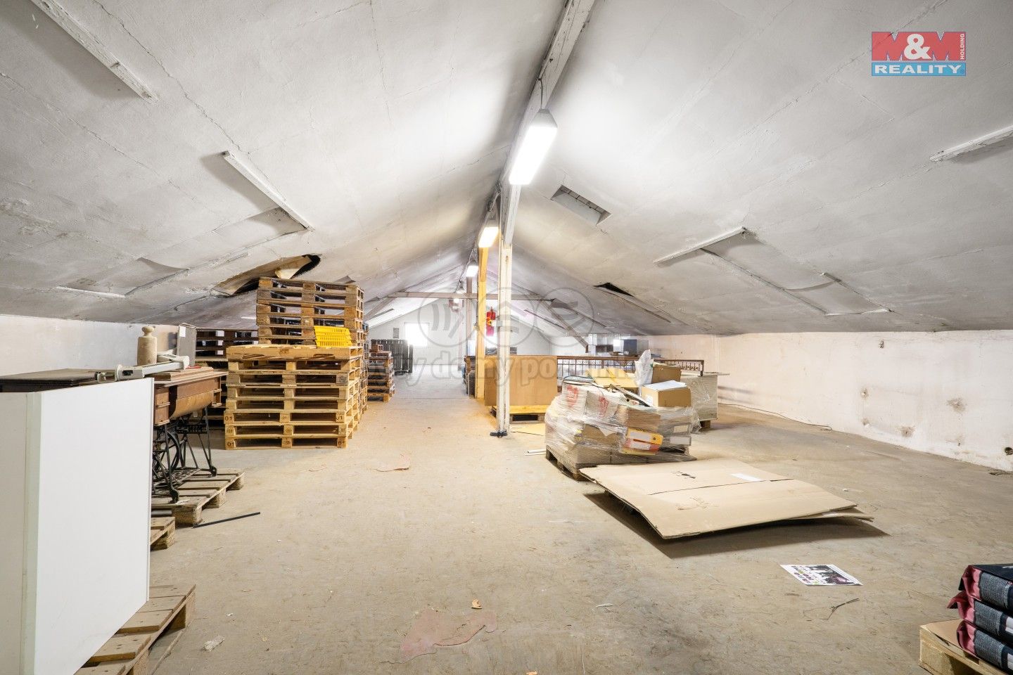 Prodej komerčního prostoru 3160 m² - foto 23