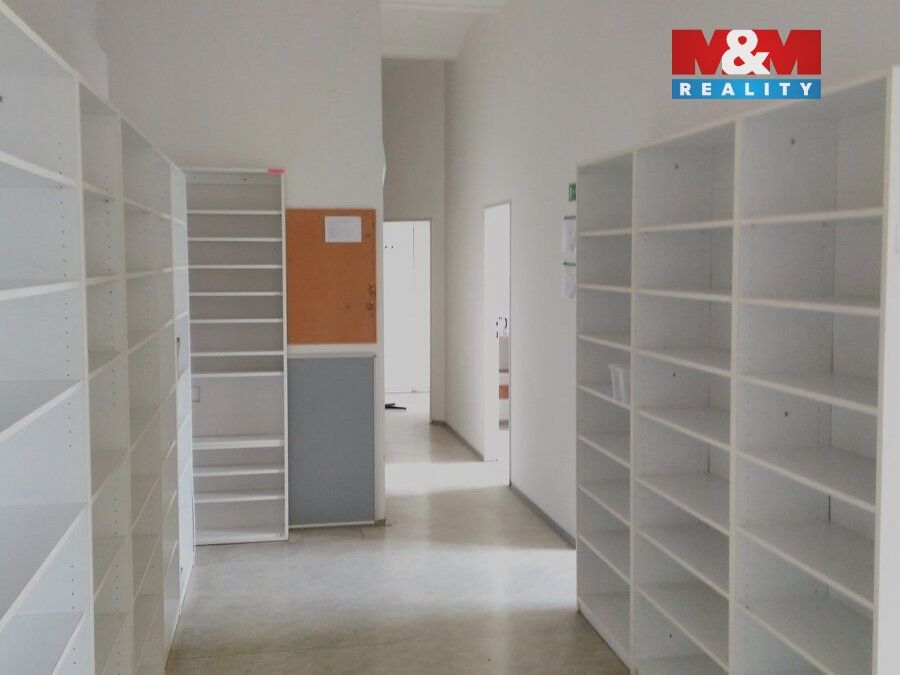 Pronájem komerčního prostoru 189 m² - foto 3