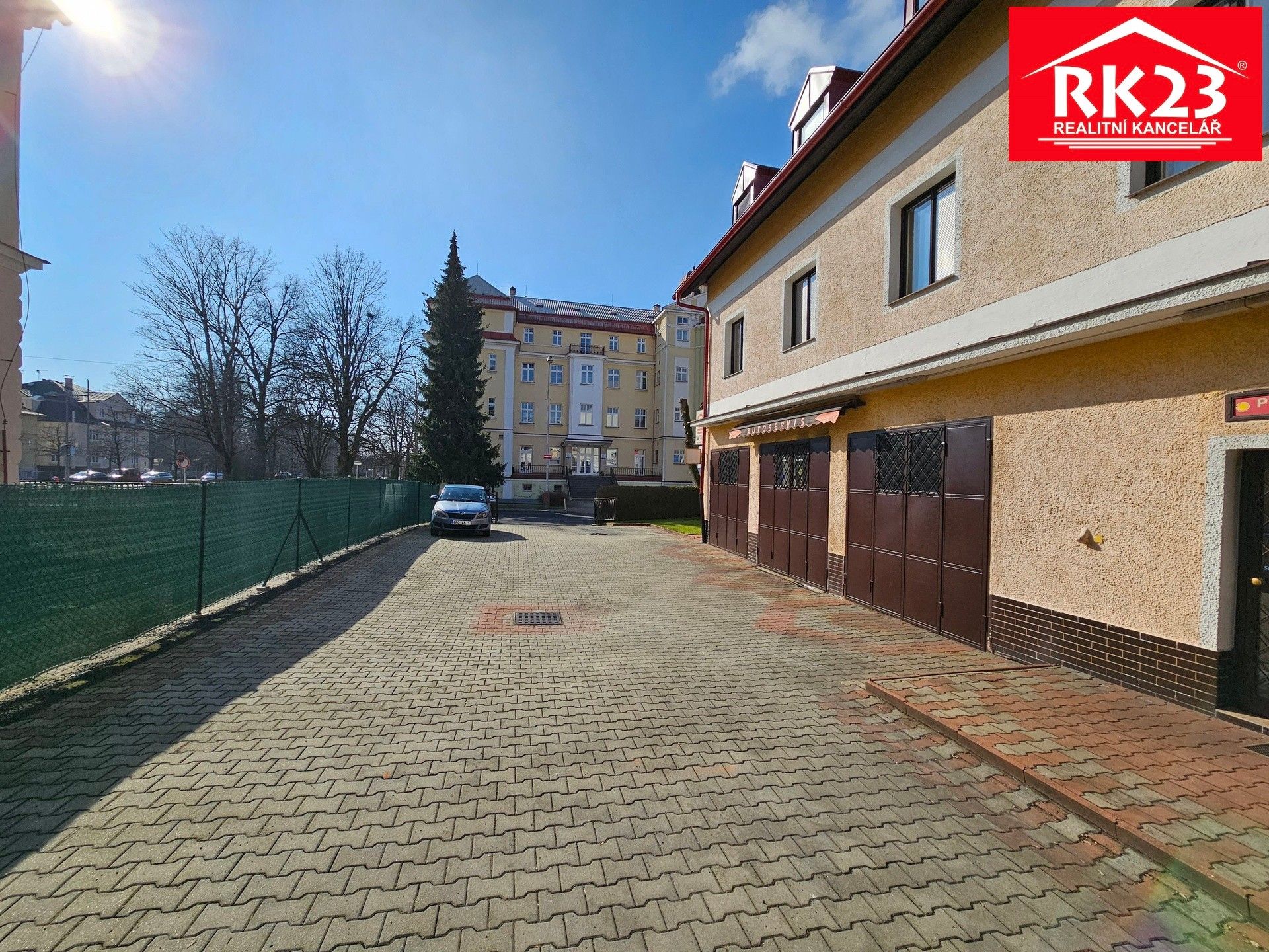 Prodej komerčního prostoru 941 m² - foto 12