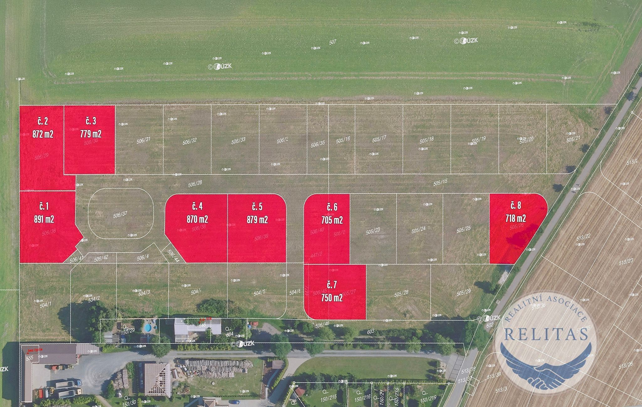Prodej pozemku 705 m² - foto 1