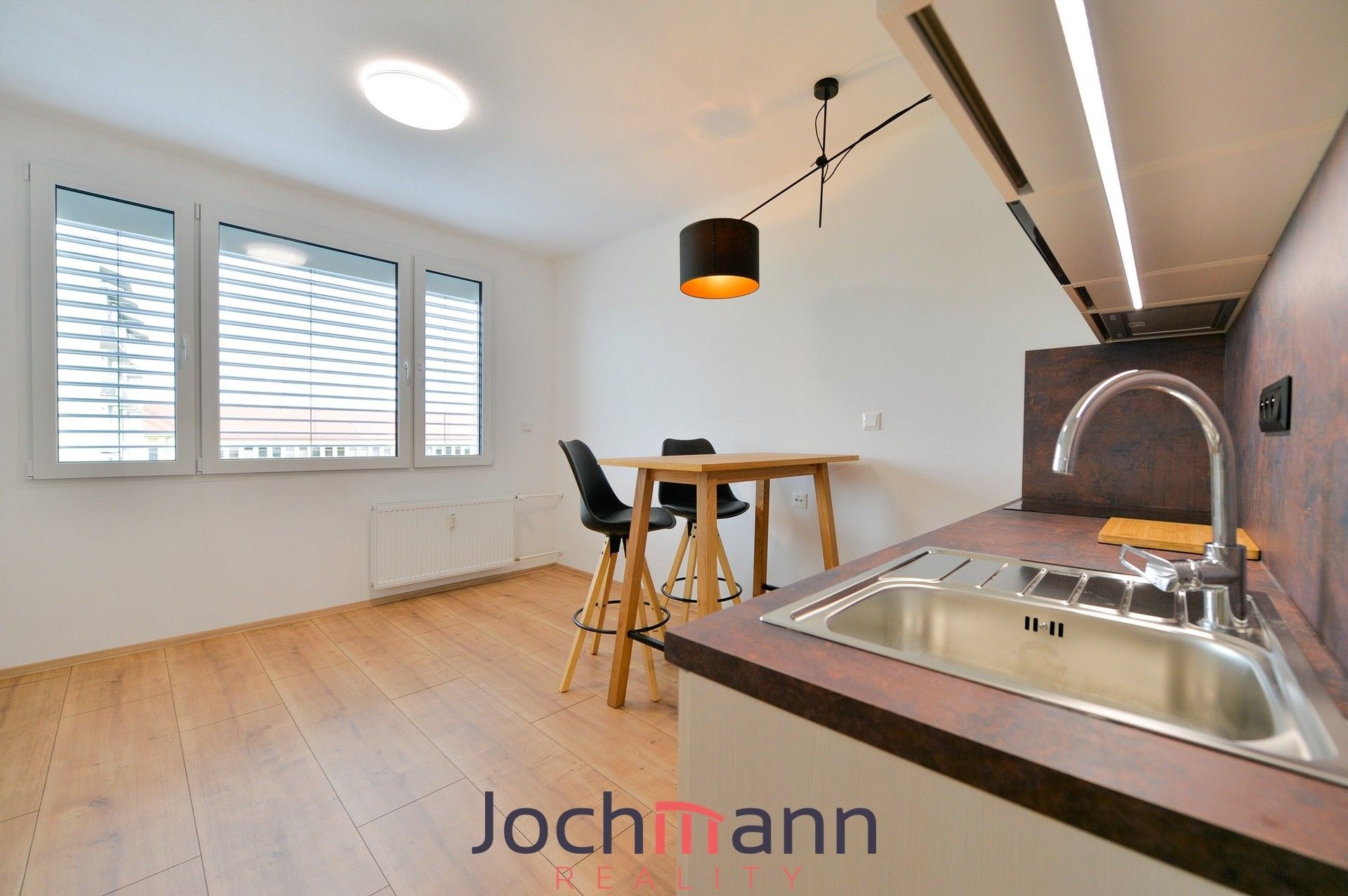 Pronájem bytu 1+kk 20 m² - foto 1