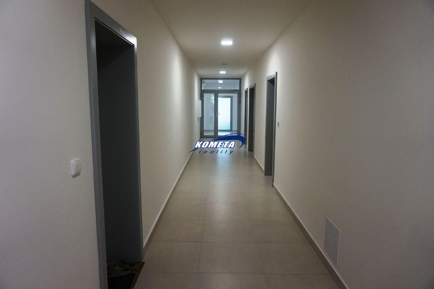 Pronájem komerčního prostoru 21 m² - foto 8