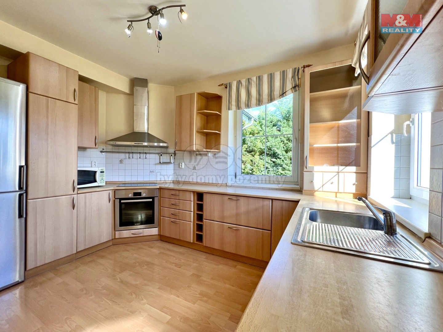 Prodej domu 200 m² - foto 2