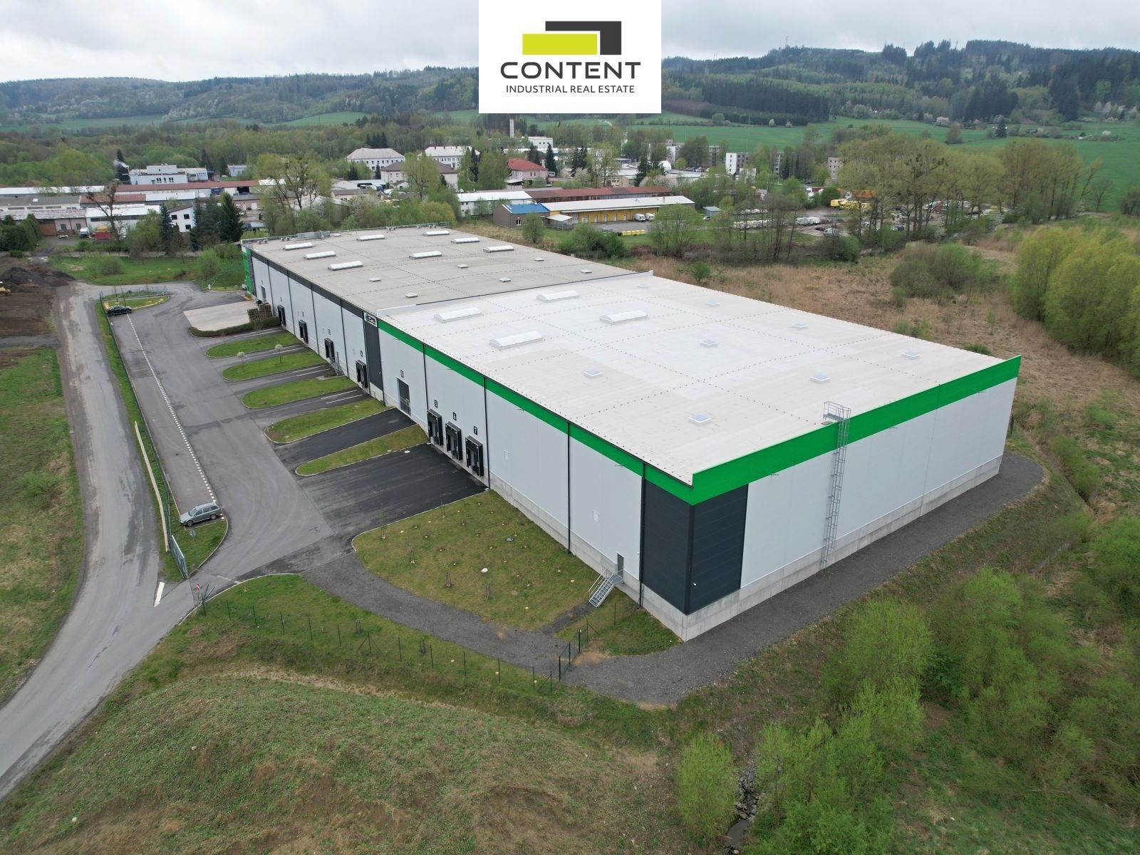 Pronájem komerčního prostoru 900 m² - foto 6