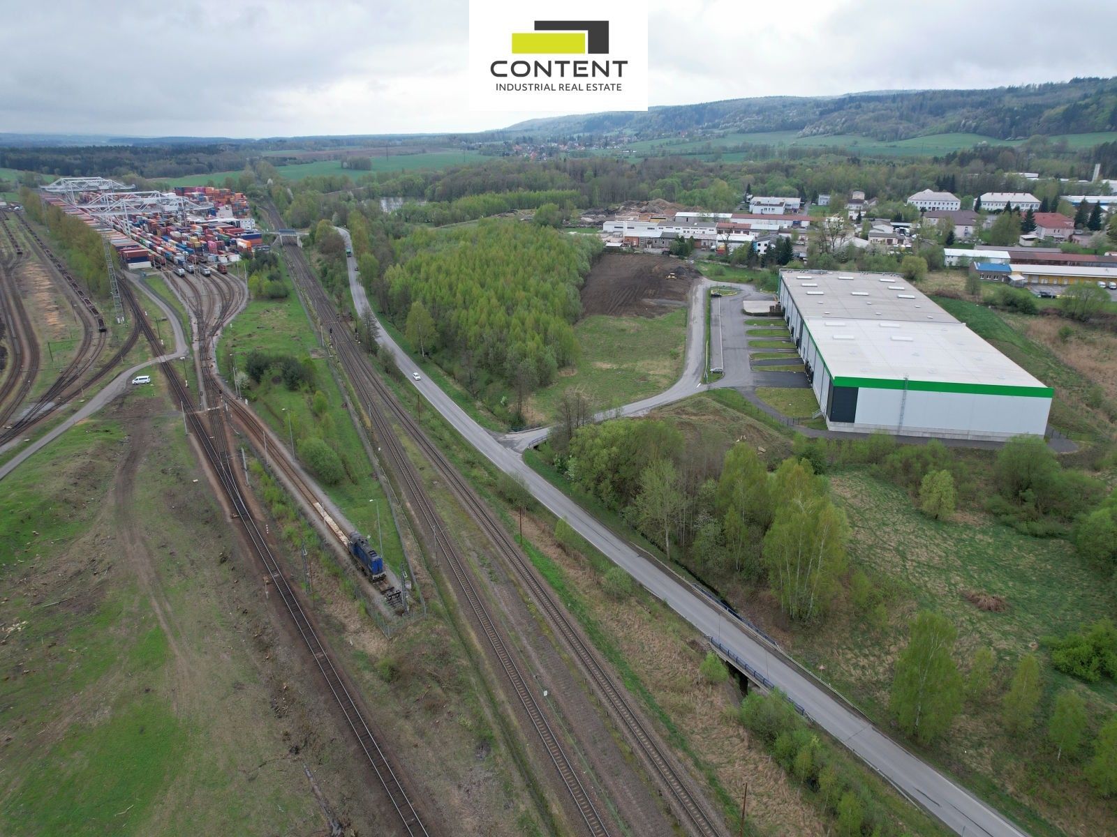 Pronájem komerčního prostoru 900 m² - foto 9