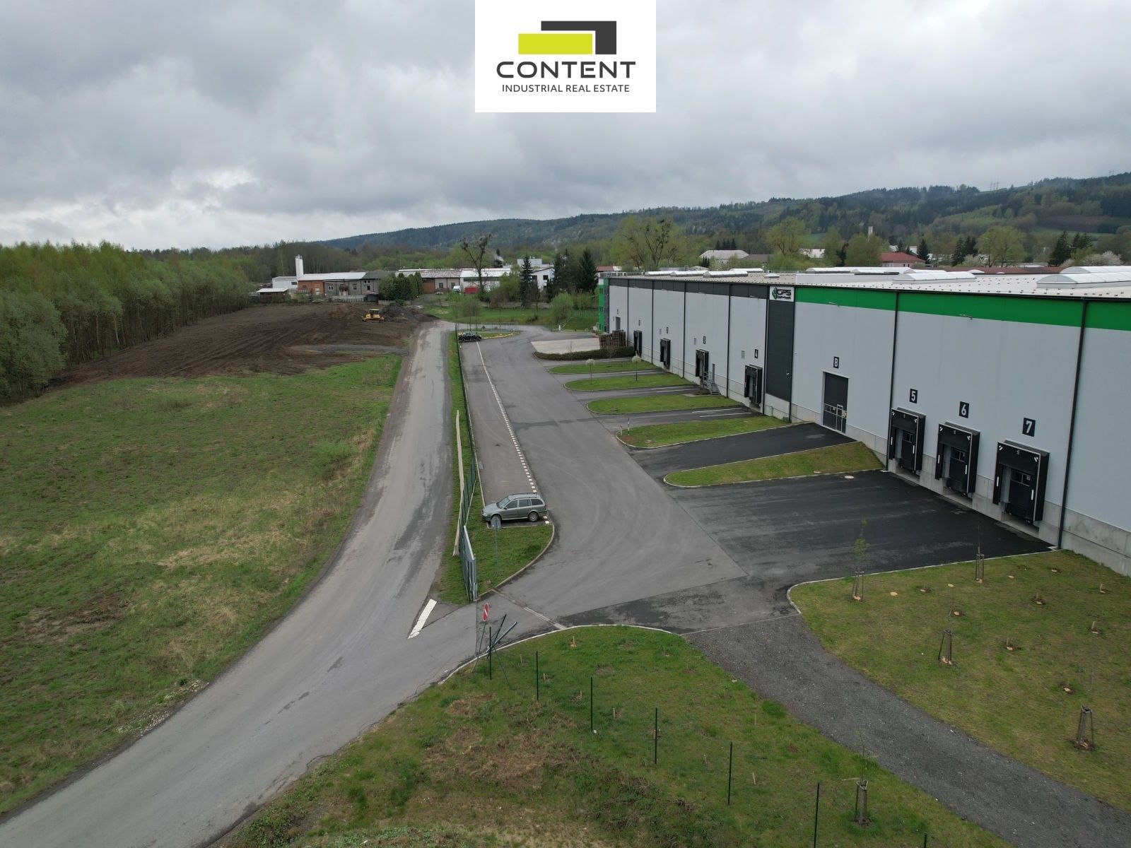 Pronájem komerčního prostoru 900 m² - foto 16