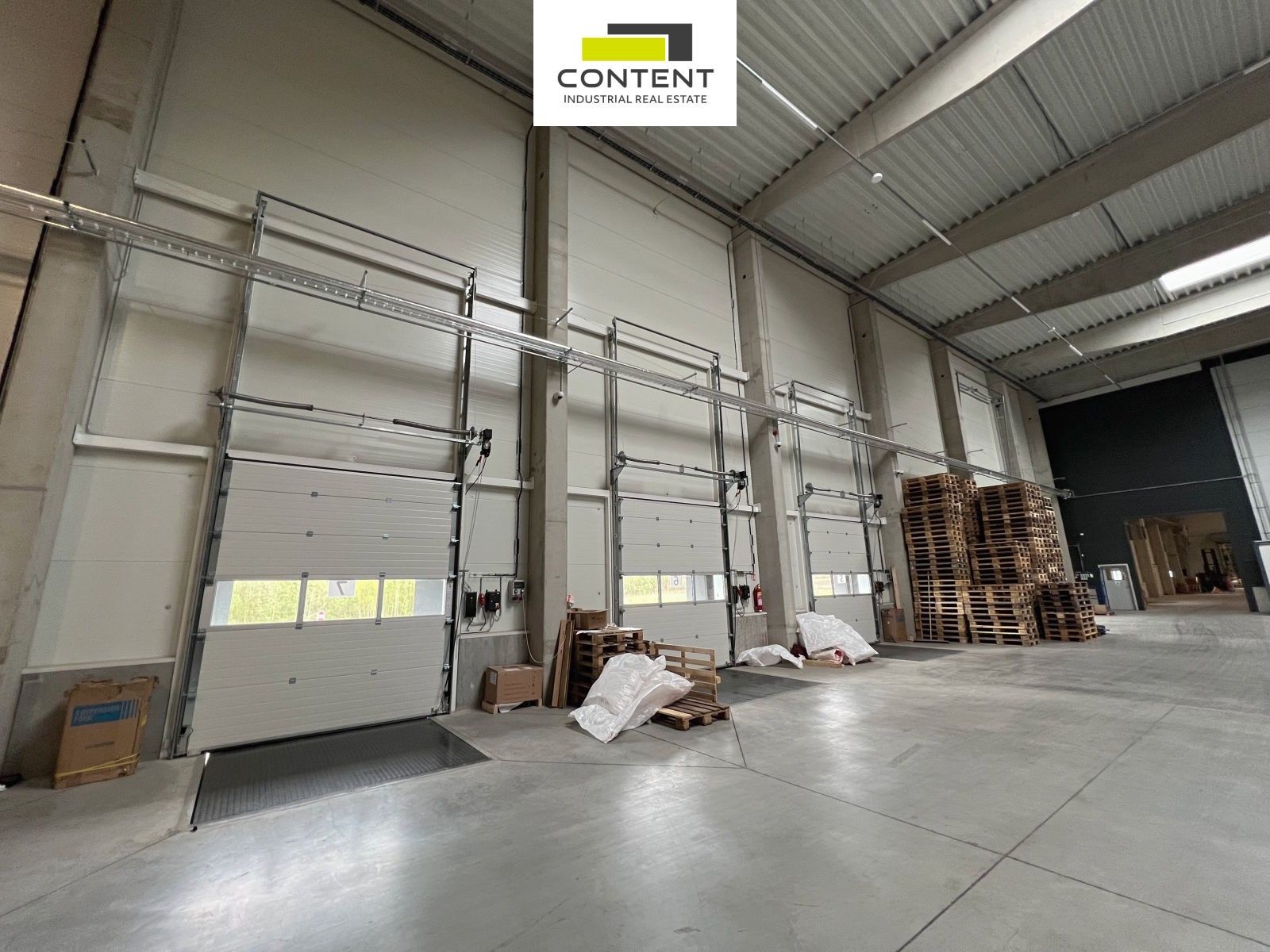 Pronájem komerčního prostoru 900 m² - foto 20