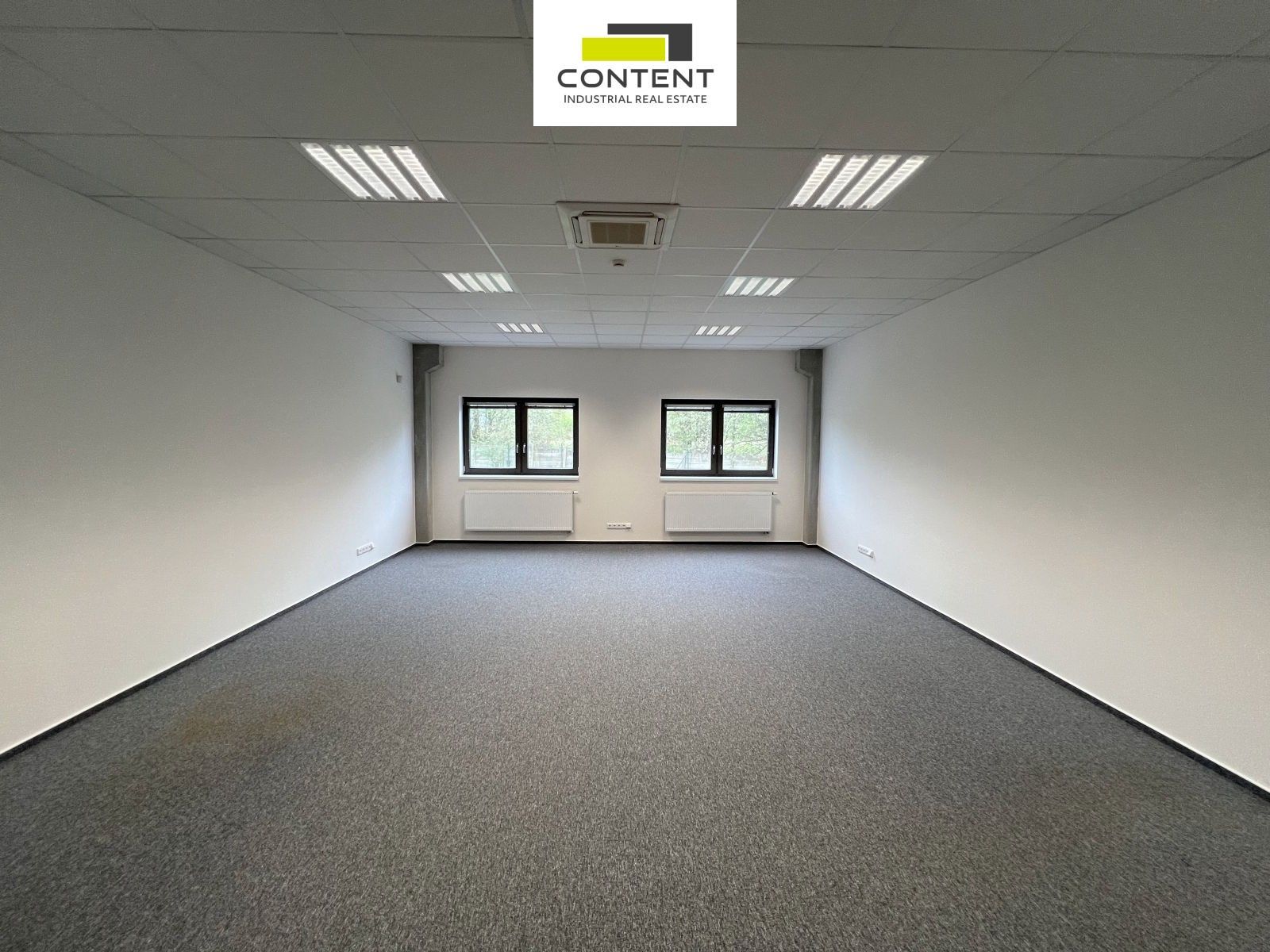 Pronájem komerčního prostoru 900 m² - foto 24
