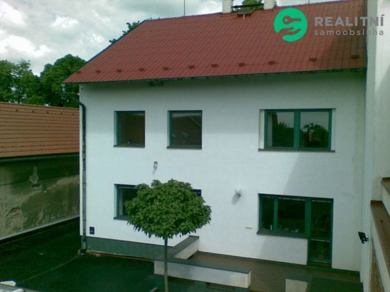 Prodej domu 200 m² - foto 2