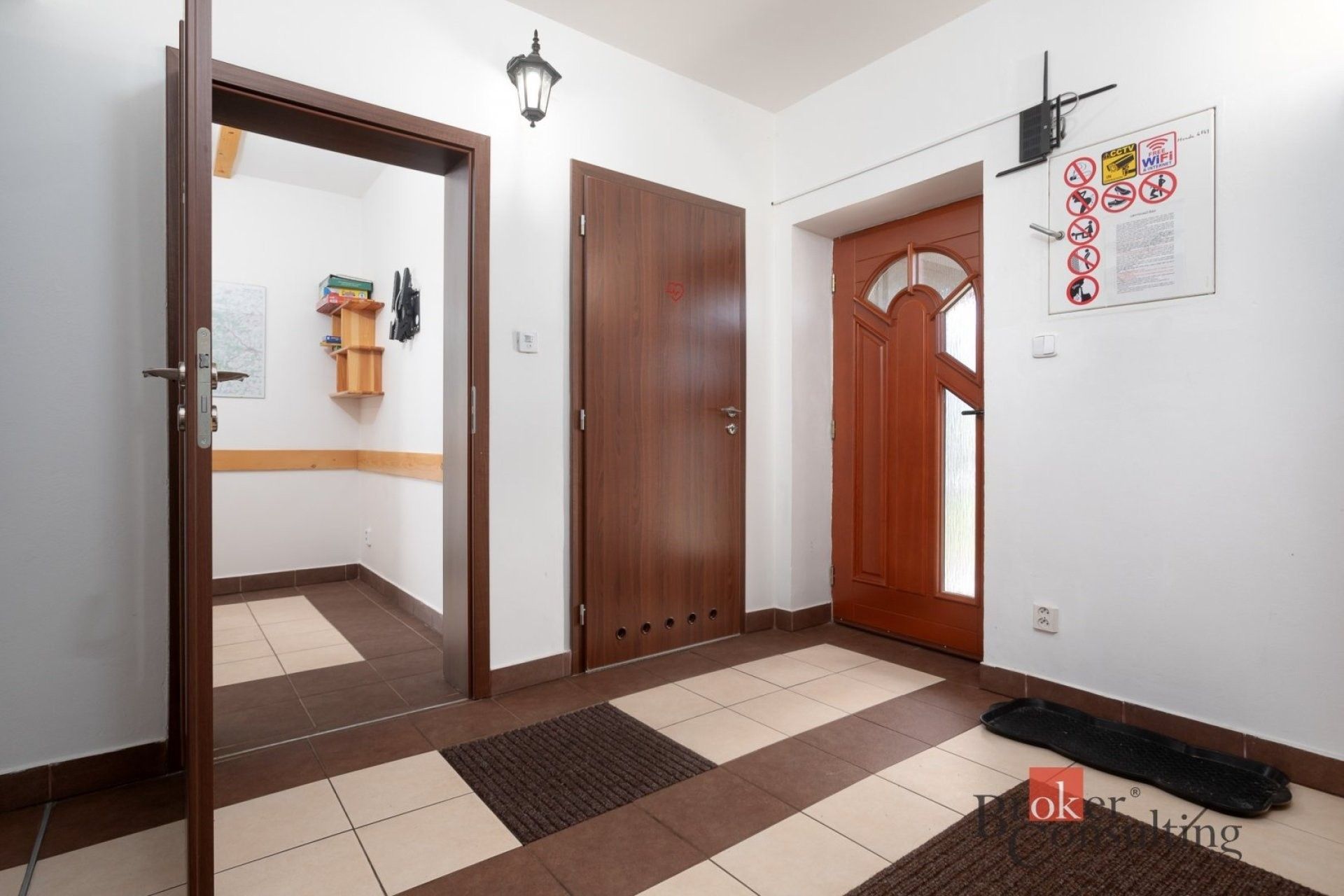 Prodej komerčního prostoru 261 m² - foto 10