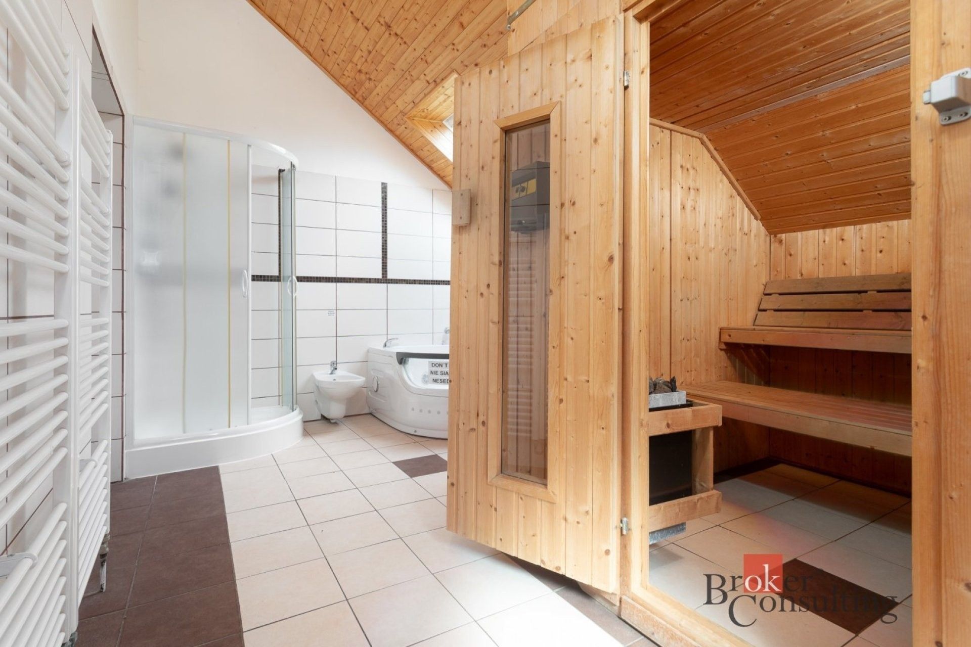 Prodej komerčního prostoru 261 m² - foto 16